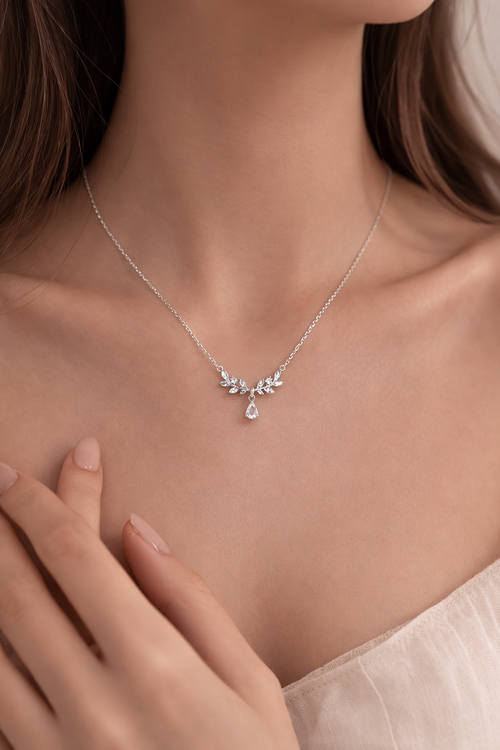 Elegant Leaf Crystal Necklace